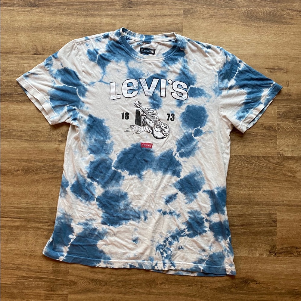 ❌ SOLD ❌ Tie Dyed Vintage Levi T-Shirt
